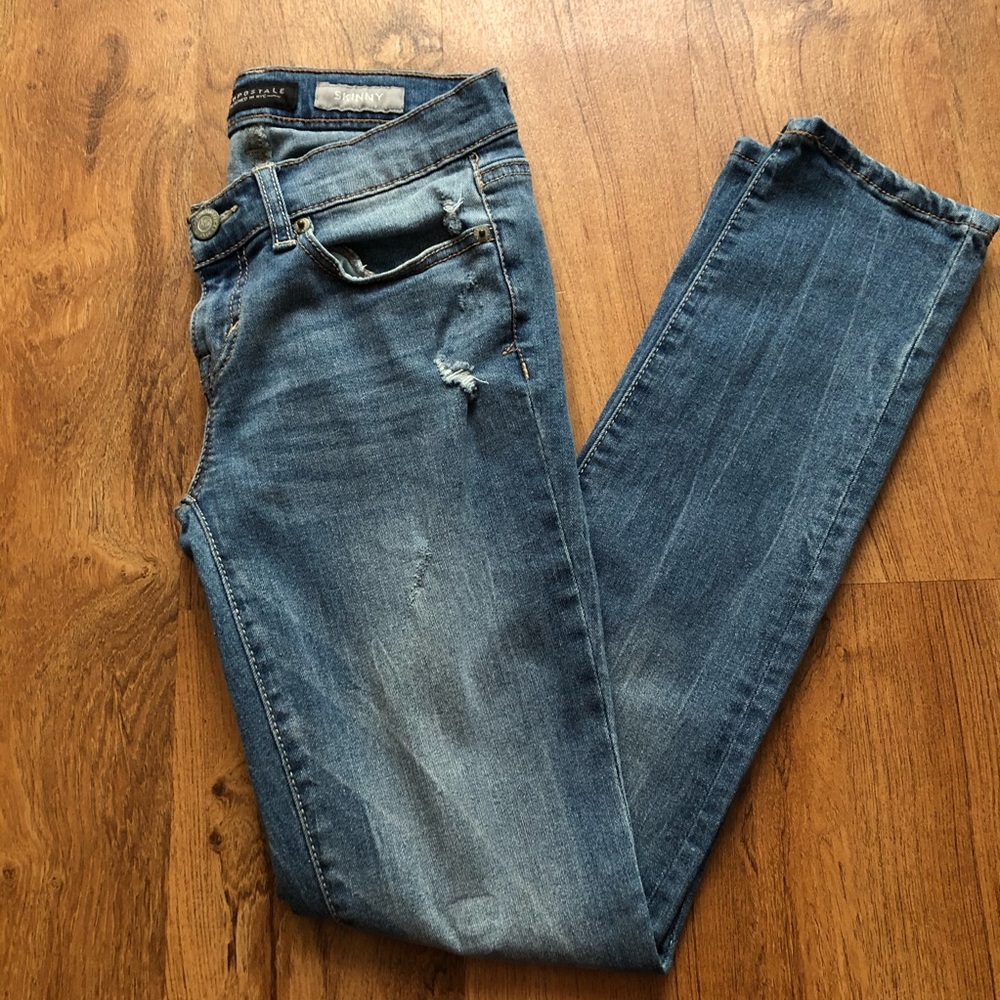Aeropostale Low-Rise Skinny Jeans